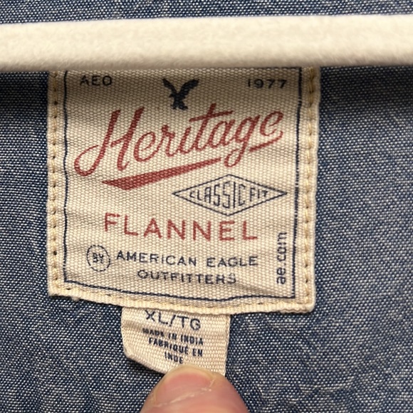 American Eagle outfitters classic fit heritage longsleeved men’s XL shirt - Picture 2 of 3